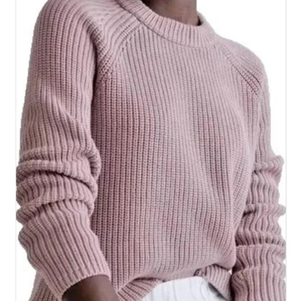 Soft Pink Ribbed Crewneck Sweater - Women